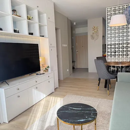 Apartman Miodowy Dom Exspanse 44 Z Balkonem I Parkingiem Kołobrzeg