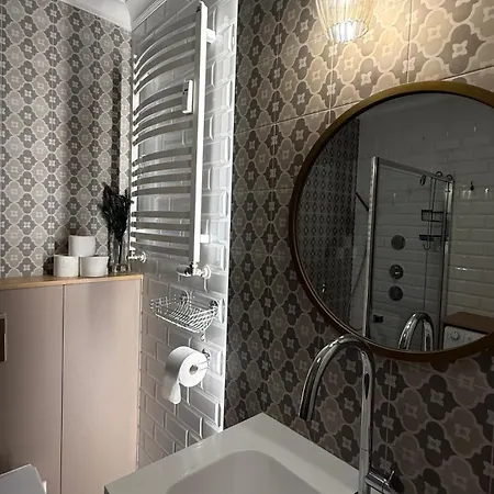 Miodowy Dom Exspanse 44 Z Balkonem I Parkingiem Apartman *
